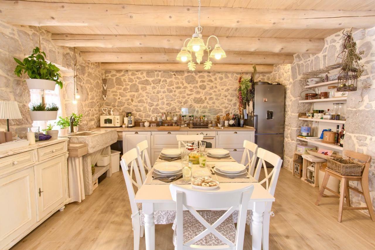White Cottage Heritage House Cizici Luaran gambar