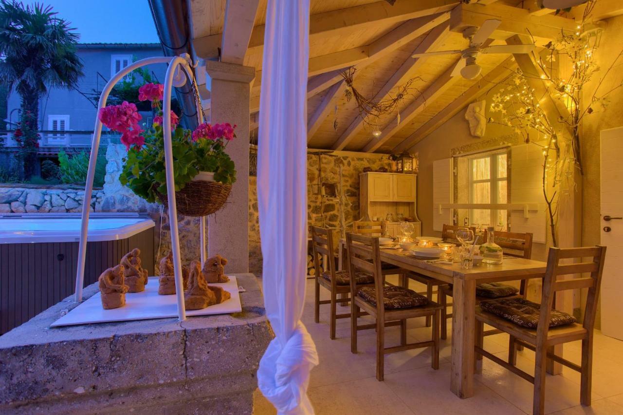 White Cottage Heritage House Cizici Luaran gambar