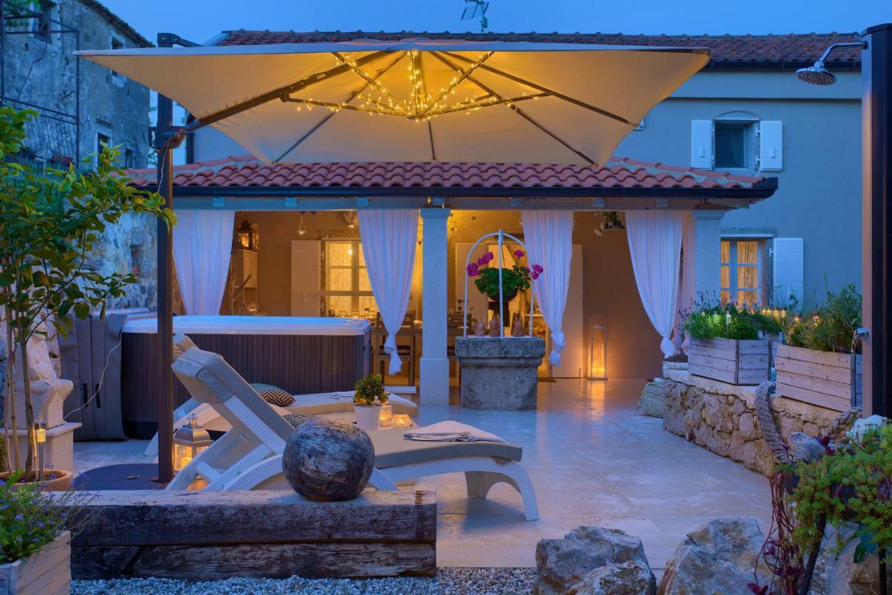White Cottage Heritage House Cizici Luaran gambar