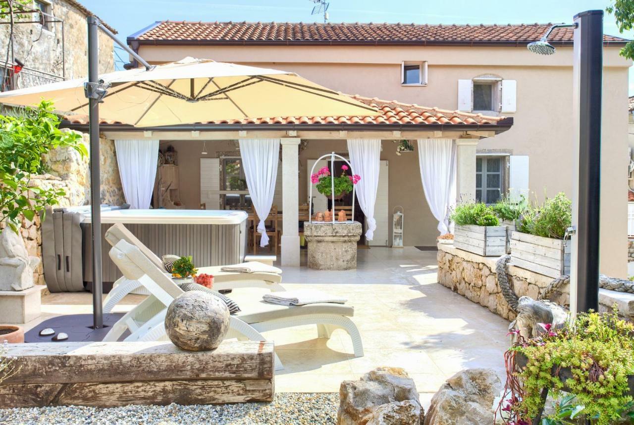 White Cottage Heritage House Cizici Luaran gambar